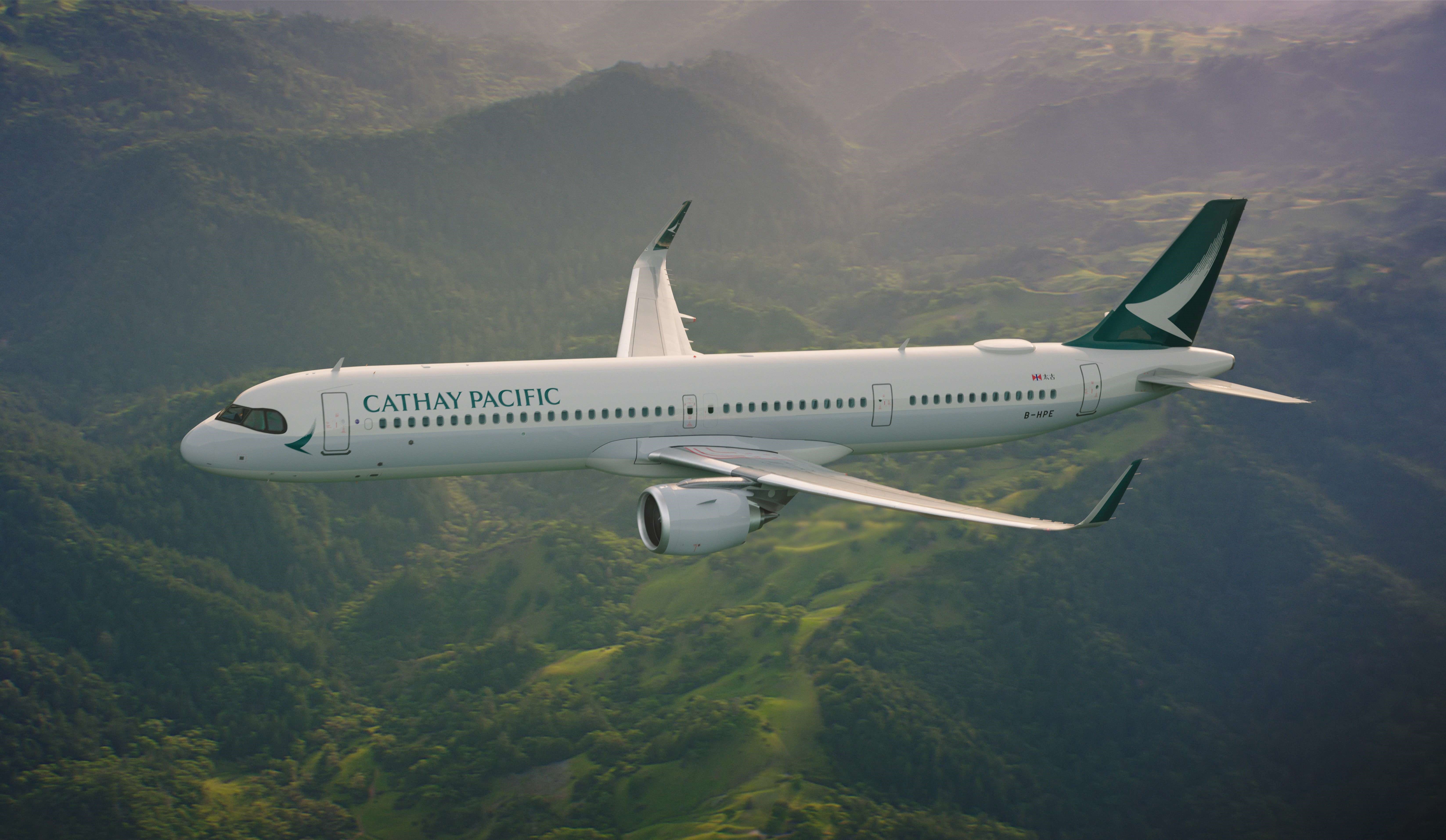 Cathay Pacific cập nhật giá vé hấp dẫn trên các tuyến bay Quốc tế